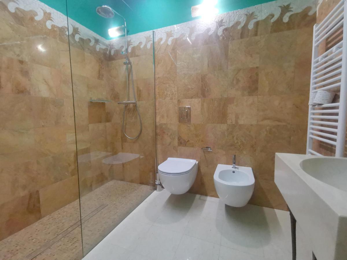 Speciale Tarshito Guesthouse Бари Экстерьер фото