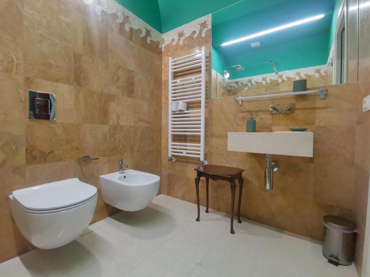 Speciale Tarshito Guesthouse Бари Экстерьер фото