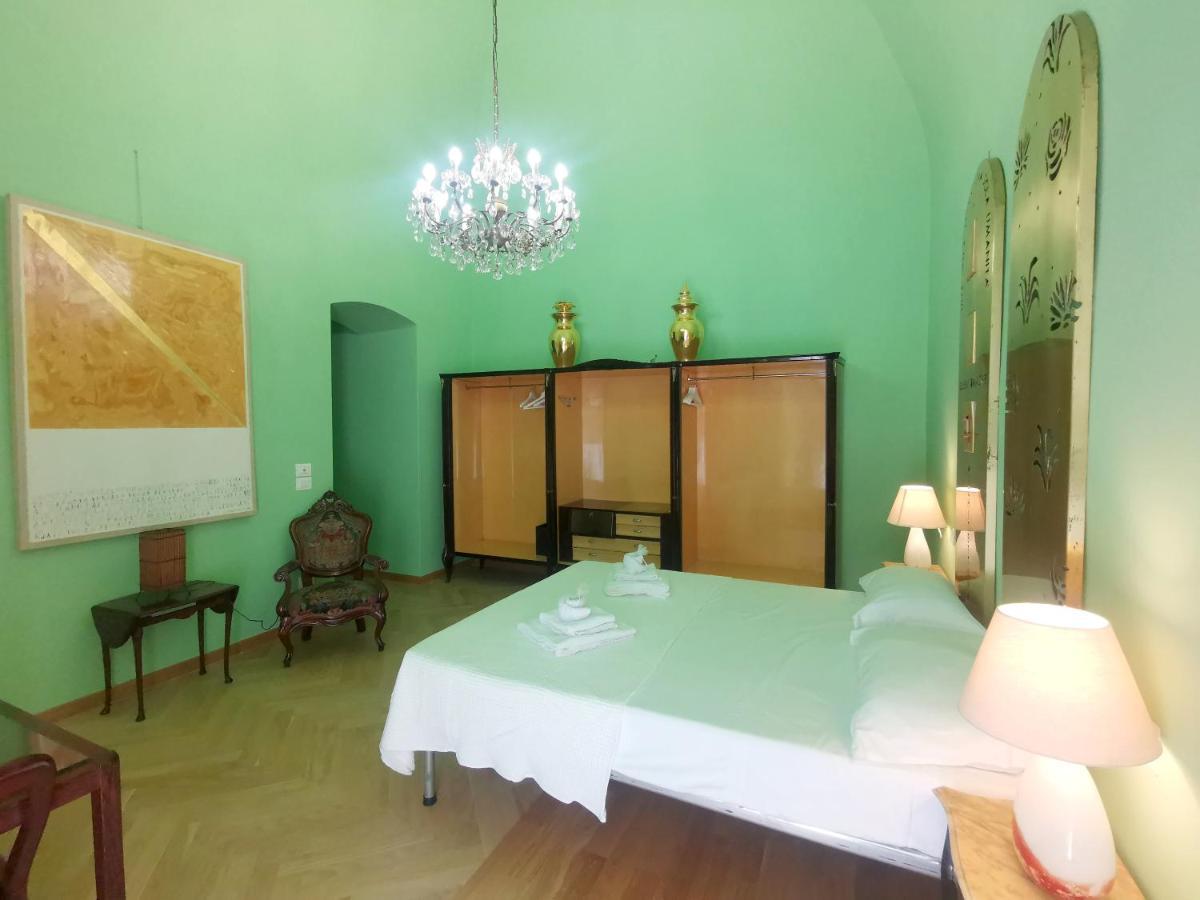 Speciale Tarshito Guesthouse Бари Экстерьер фото