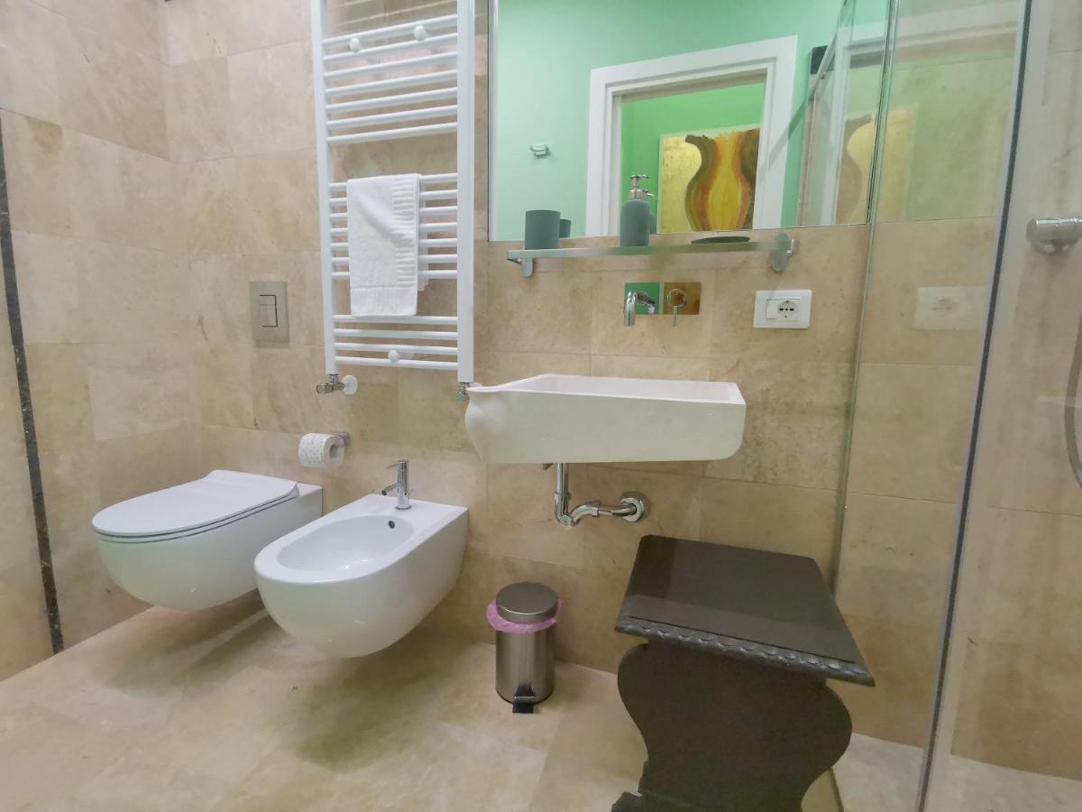 Speciale Tarshito Guesthouse Бари Экстерьер фото