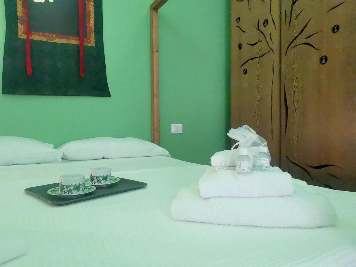 Speciale Tarshito Guesthouse Бари Экстерьер фото