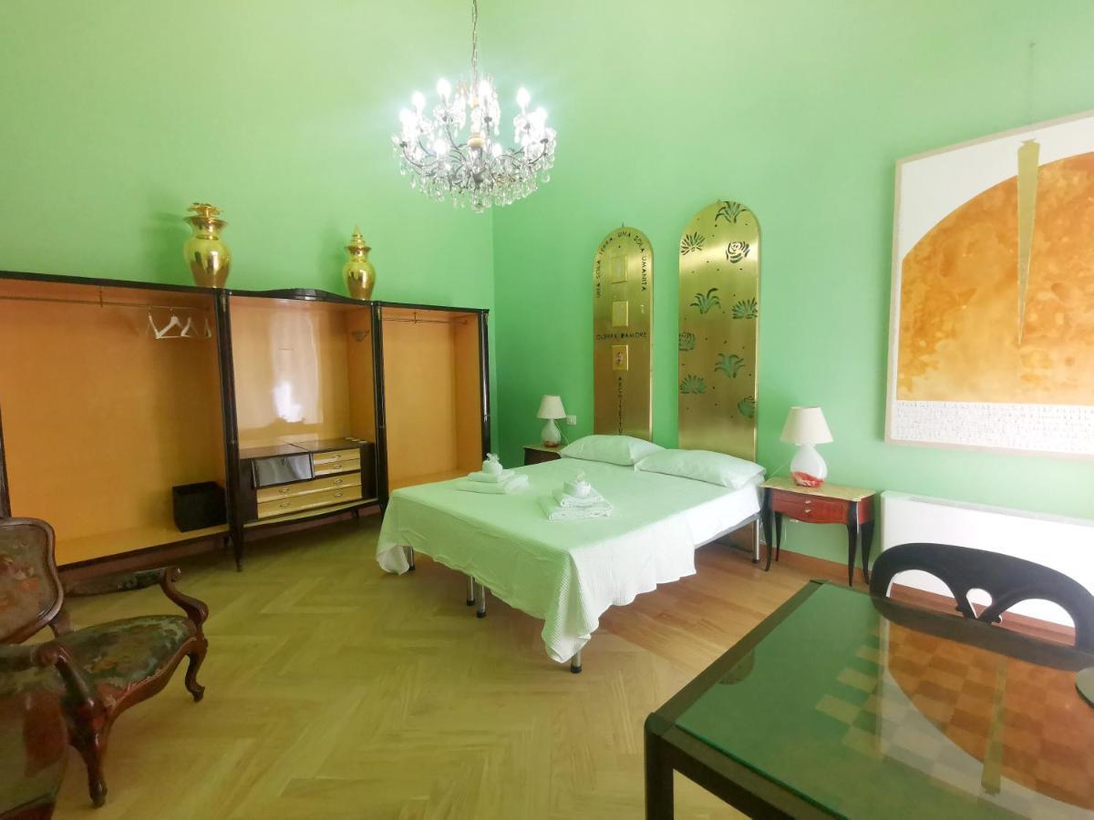 Speciale Tarshito Guesthouse Бари Экстерьер фото