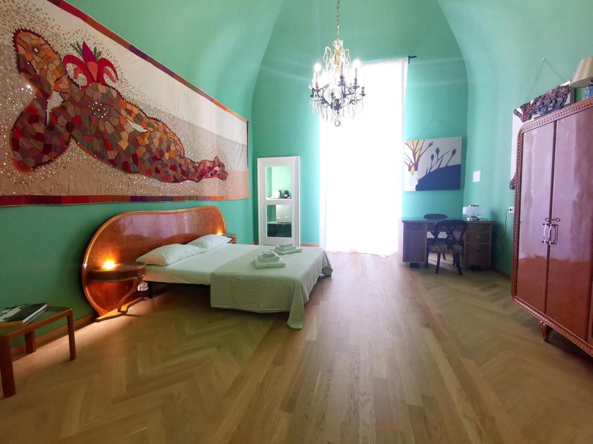 Speciale Tarshito Guesthouse Бари Экстерьер фото