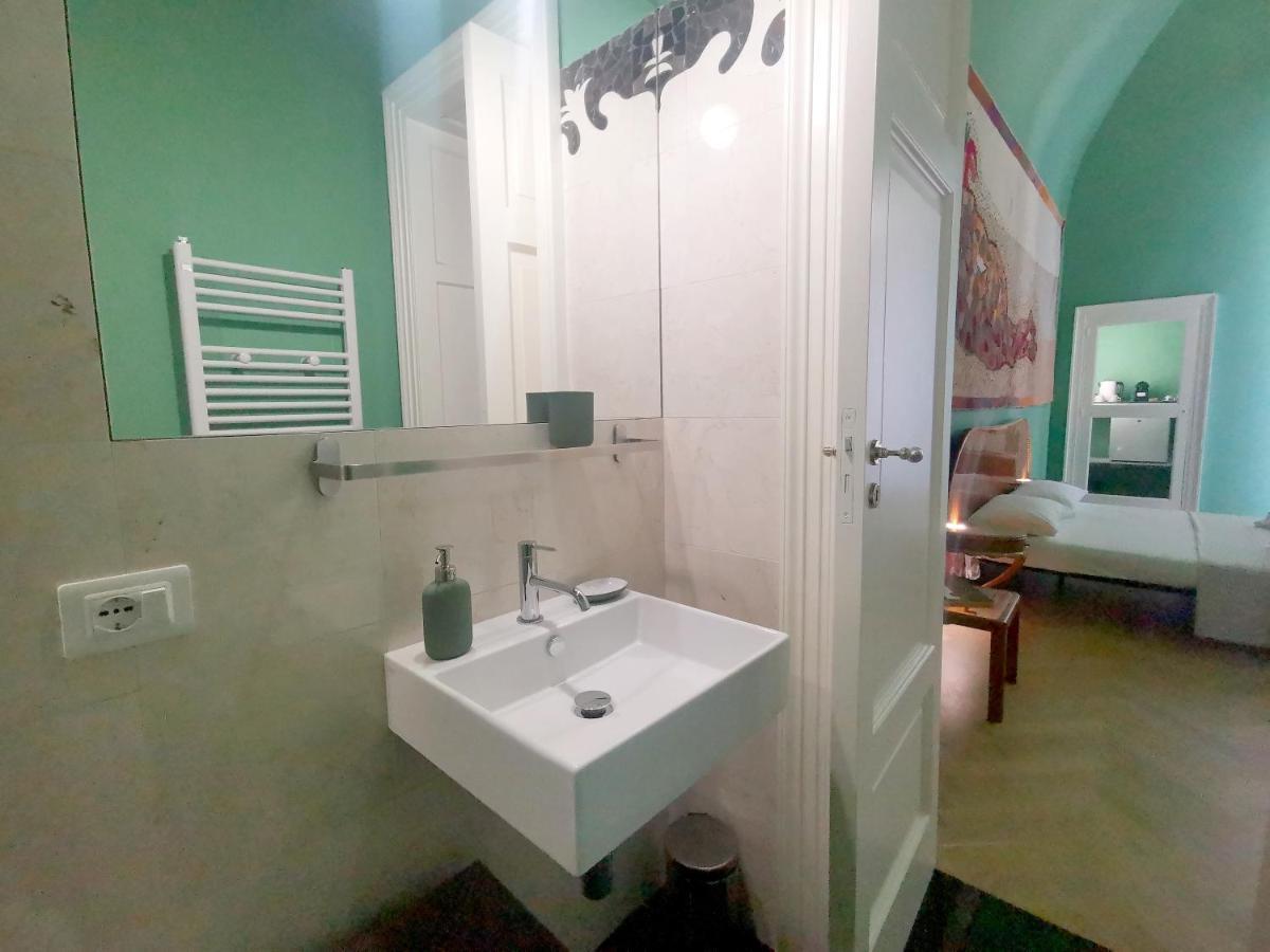 Speciale Tarshito Guesthouse Бари Экстерьер фото